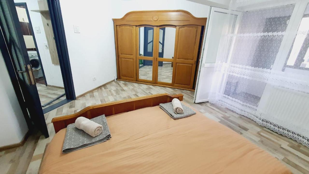 Apartament Radoi Apartment Drobeta Turnu Severin Exterior photo